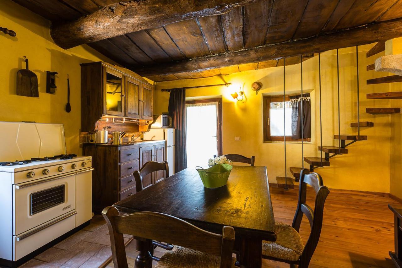 Relais Dei Cesari Villa Borgo Ticino Exteriör bild